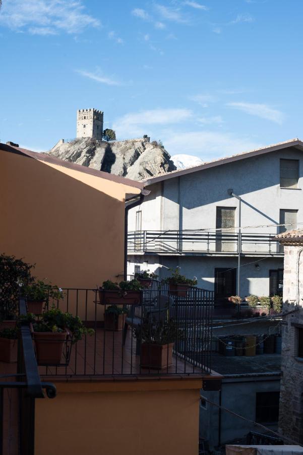 B&B" Del Castello" Roccascalegna Exterior foto